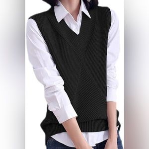 PAODIKUAI ribbed v-neck sweater vest in Black